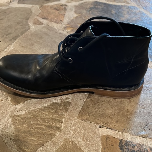 Ugg lace up boot size 10 1/2 - Picture 3 of 8